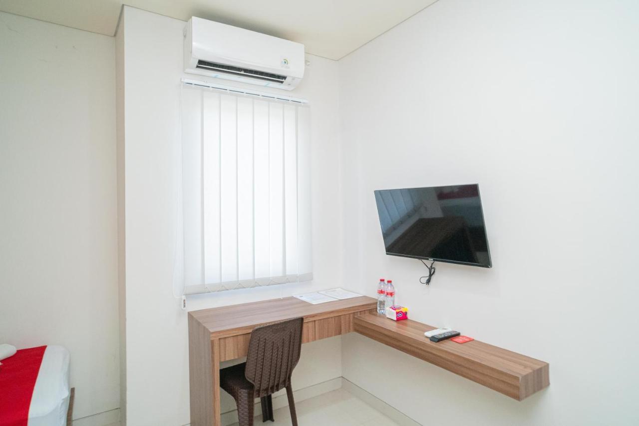 Reddoorz Plus @ Jalan Pemuda Timur Bojonegoro Esterno foto